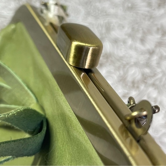 ANOKI Paris green leather kiss-lock crossbody bag - Picture 10 of 12